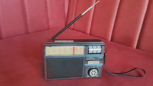 📻 Radio Portátil Solar MEIER MD-979S